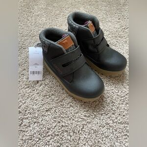 listing-status-banner